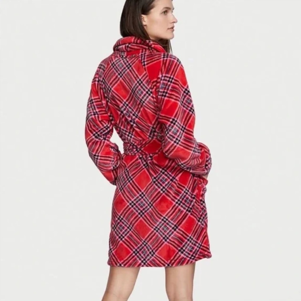 Victoria’s Secret Bath Robe - Picture 3 of 7